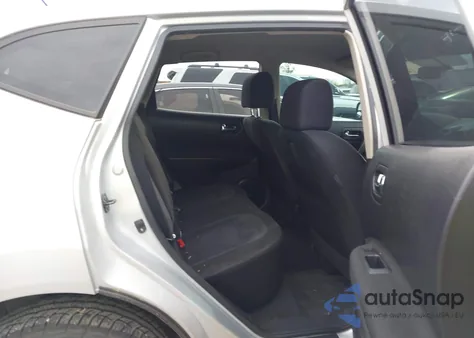 2013 Nissan Rogue S z USA, uszkodzony, nr VIN JN8AS5MT8DW526464